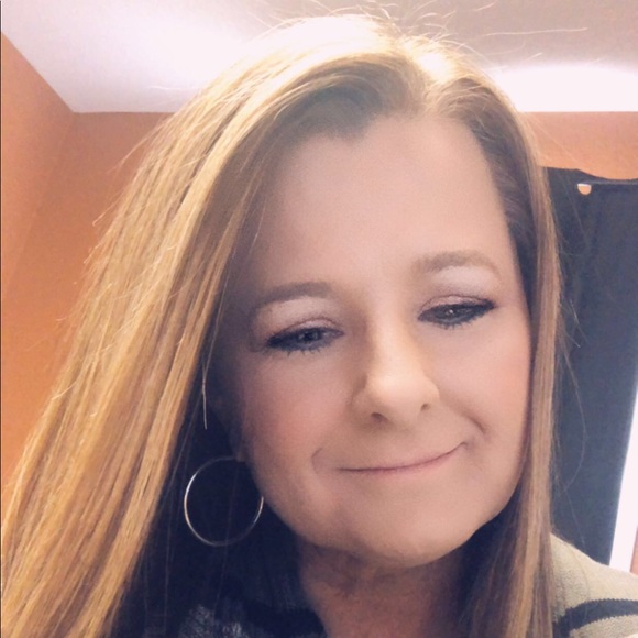 Meet your Posher, Kelly - Picture 1 of 1